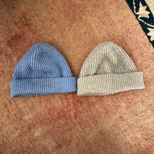 Two cashmere Everlane beanies